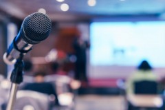 Dialog : une nouvelle base sur les conférences